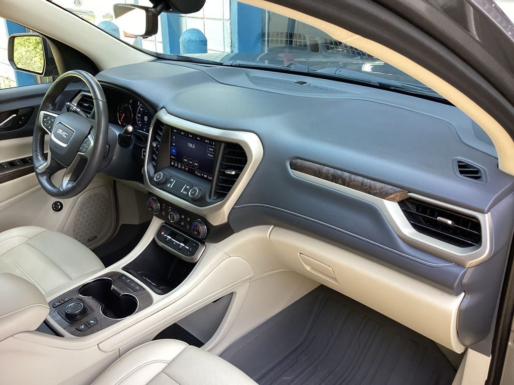 2022 GMC Acadia Denali