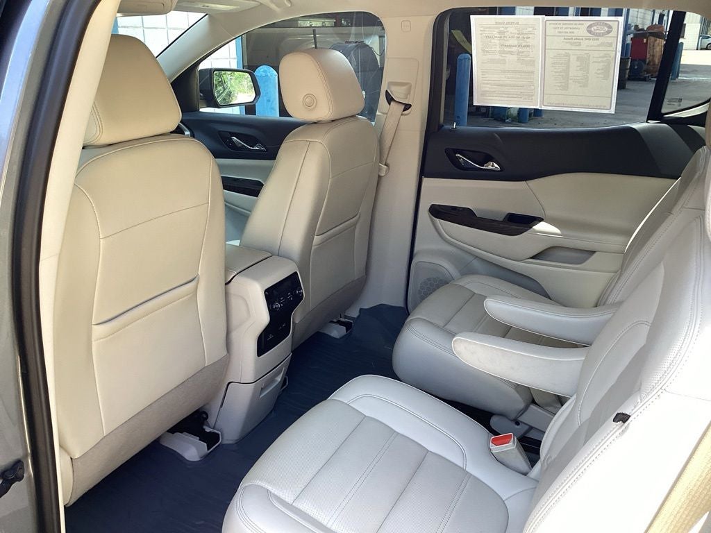 2022 GMC Acadia Denali