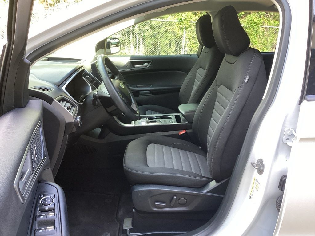 2021 Ford Edge SE