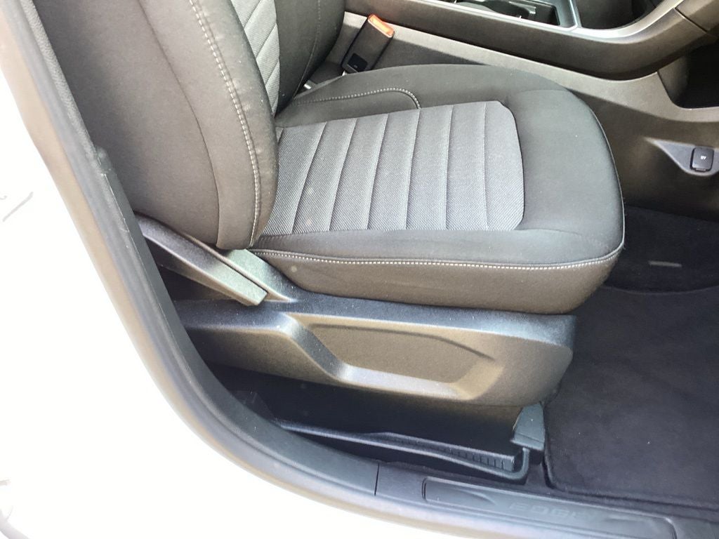 2021 Ford Edge SE
