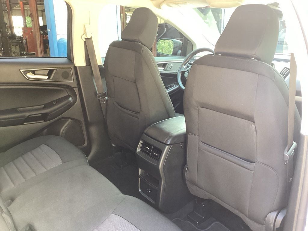 2021 Ford Edge SE