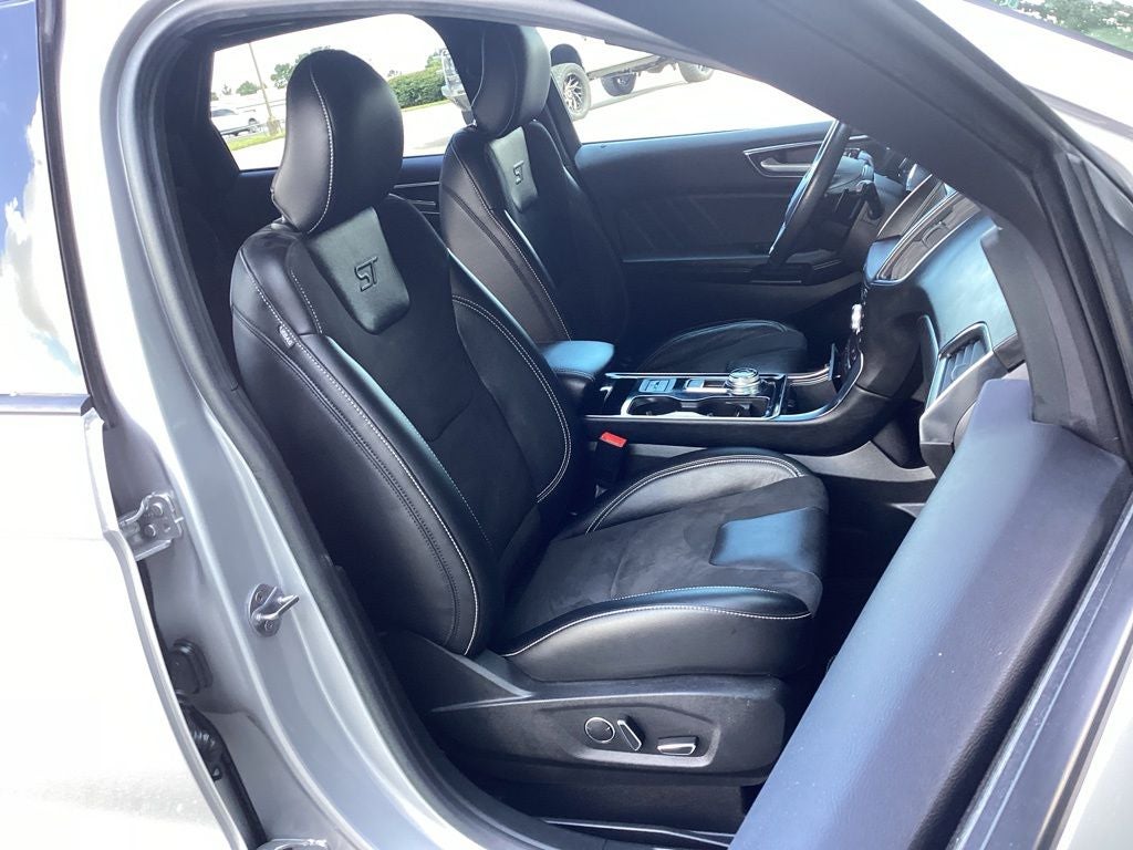 2019 Ford Edge ST