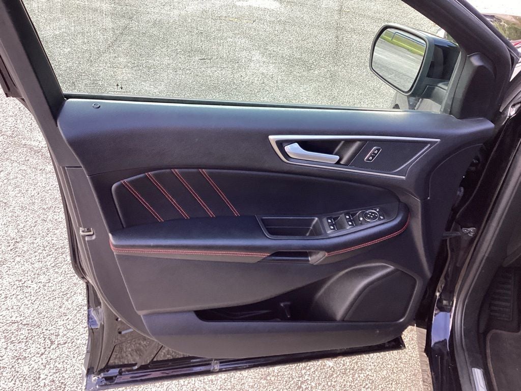 2022 Ford Edge ST Line