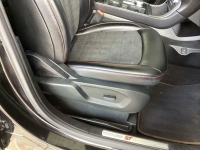 2022 Ford Edge ST Line
