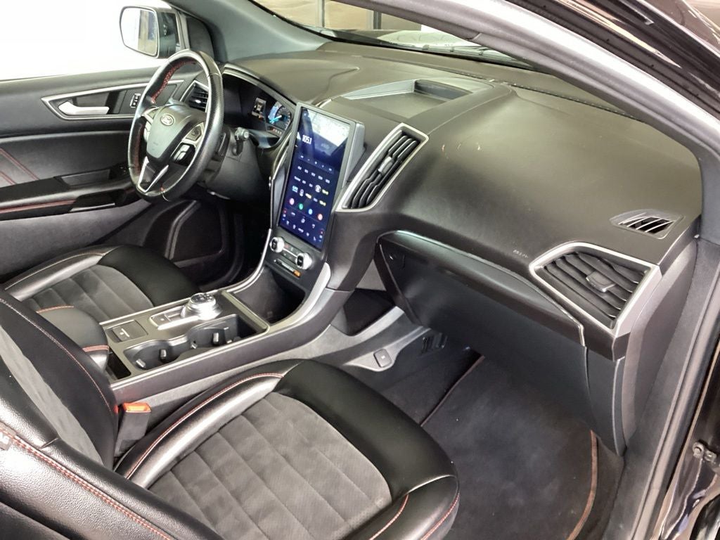2022 Ford Edge ST Line