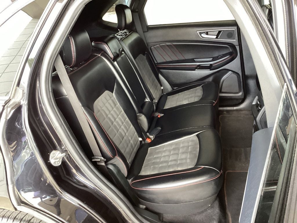 2022 Ford Edge ST Line