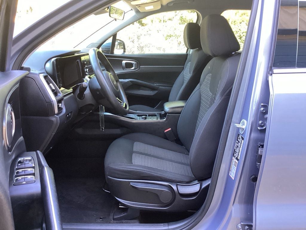 2022 Kia Sorento LX