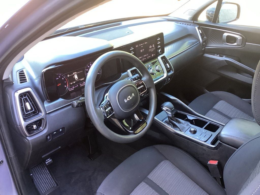 2022 Kia Sorento LX