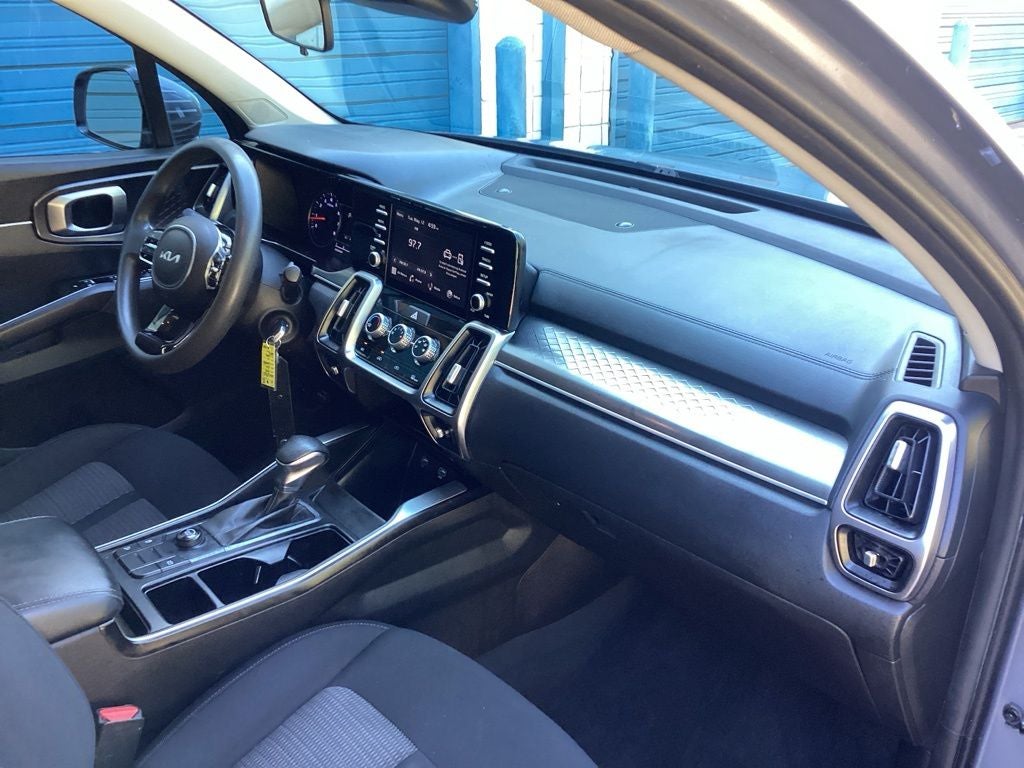 2022 Kia Sorento LX