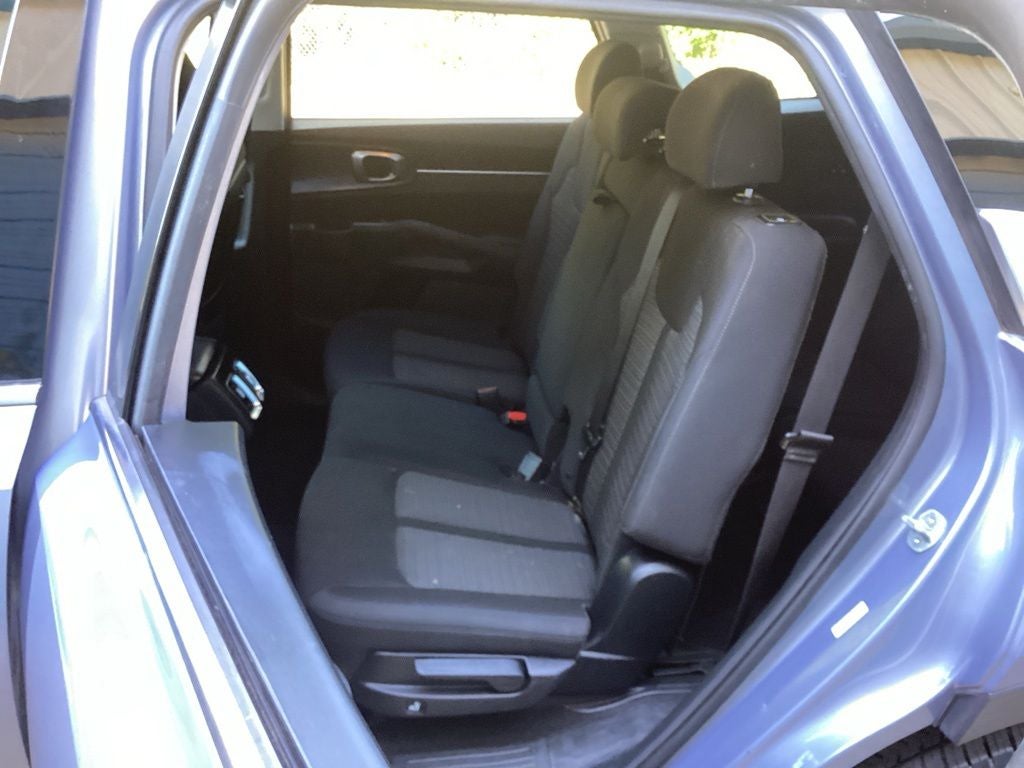 2022 Kia Sorento LX