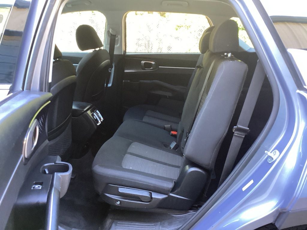 2022 Kia Sorento LX