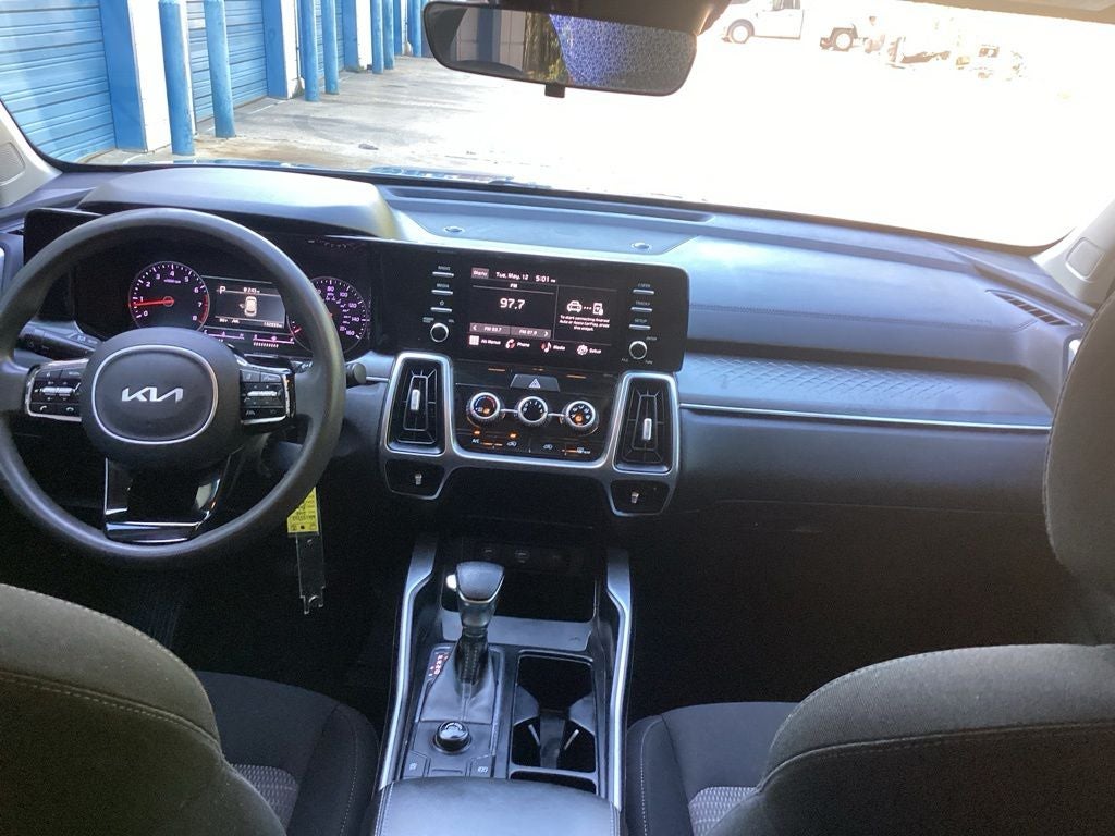 2022 Kia Sorento LX