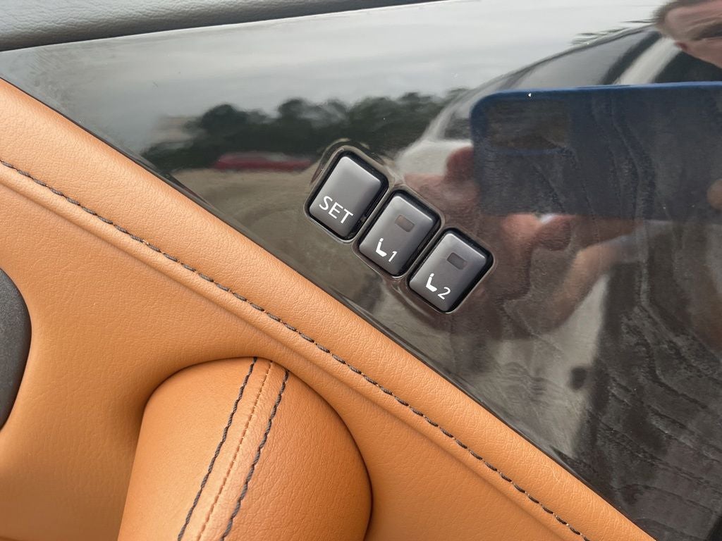 2024 INFINITI QX80 Sensory