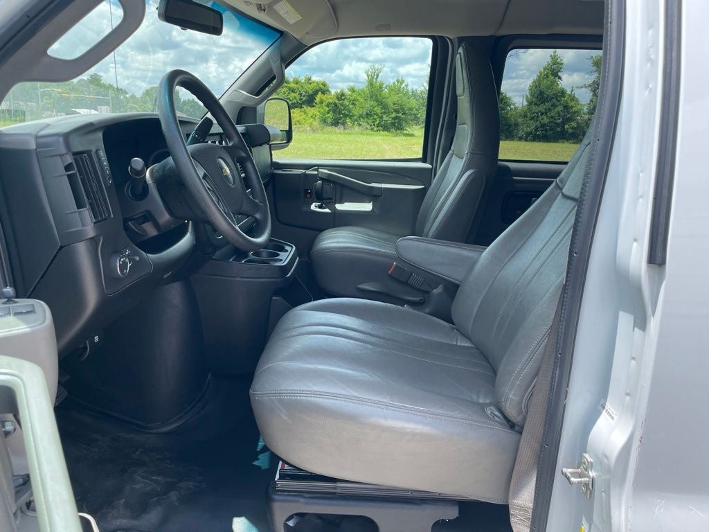 2020 Chevrolet Express 3500 LS Passenger