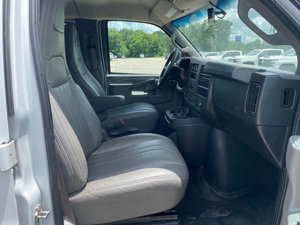 2020 Chevrolet Express 3500 LS Passenger