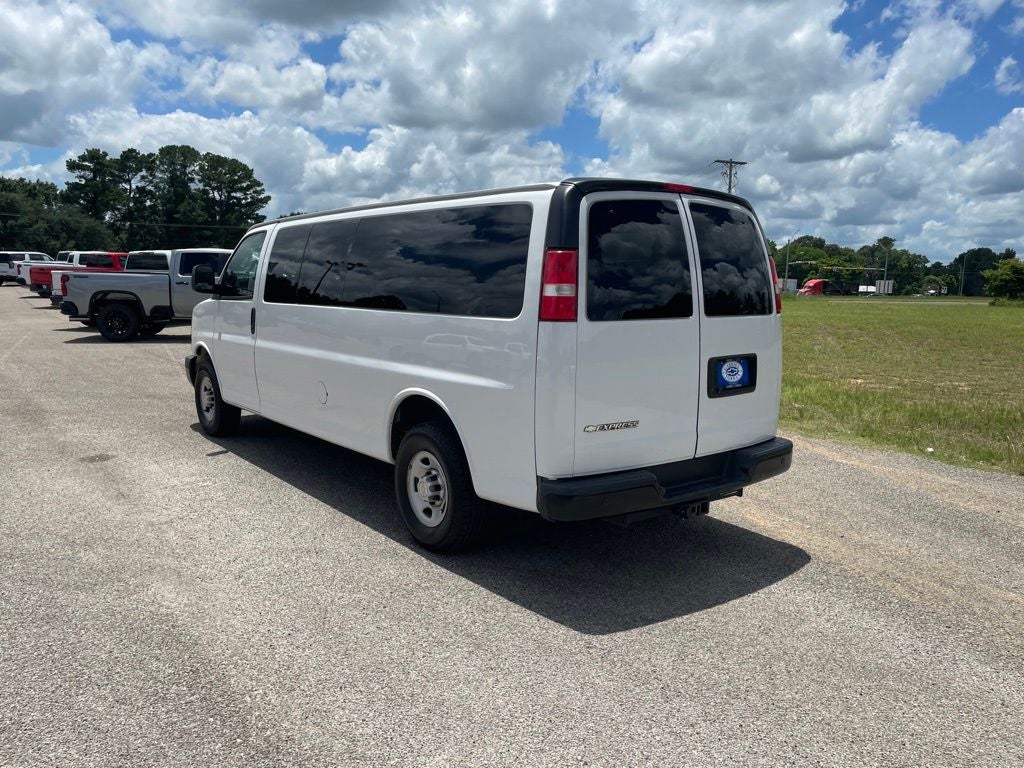 2020 Chevrolet Express 3500 LS Passenger