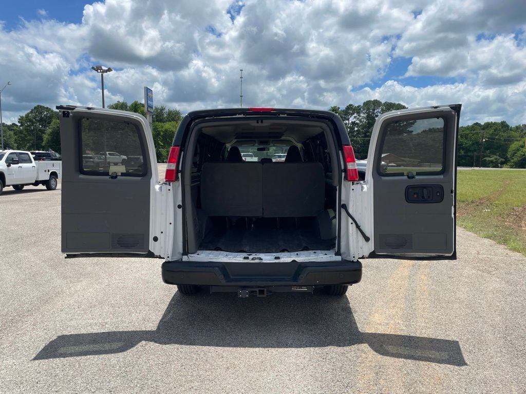 2020 Chevrolet Express 3500 LS Passenger