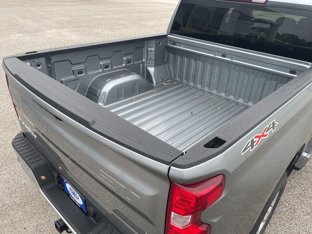 2024 Chevrolet Silverado 1500 LT LT1