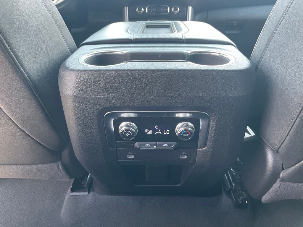 2024 GMC Yukon XL SLT