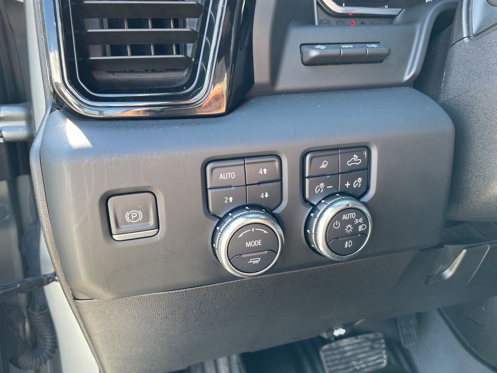 2024 GMC Sierra 2500HD AT4