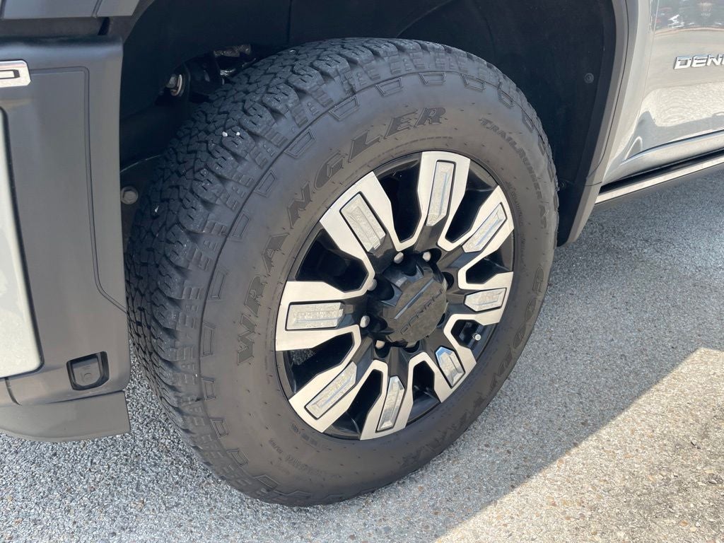 2025 GMC Sierra 2500HD Denali