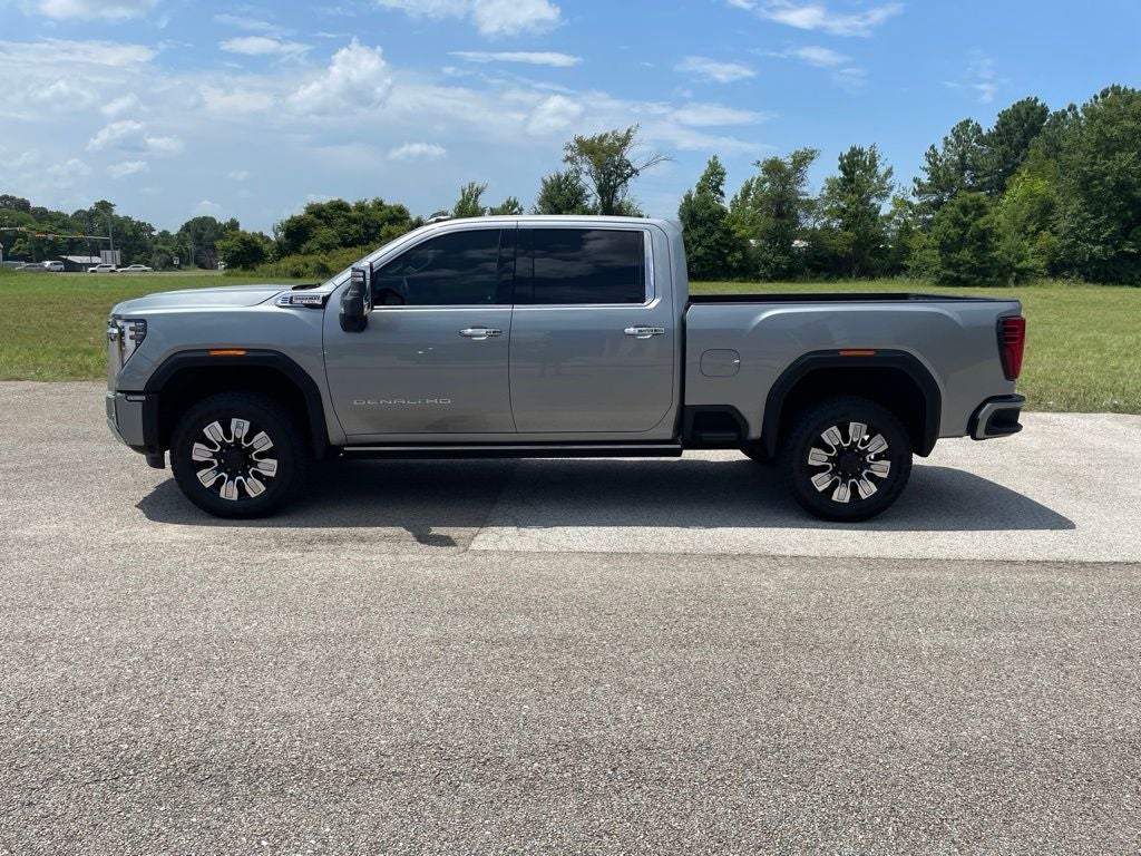 2025 GMC Sierra 2500HD Denali