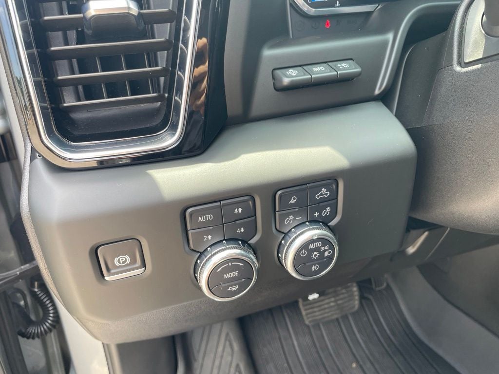2025 GMC Sierra 2500HD Denali