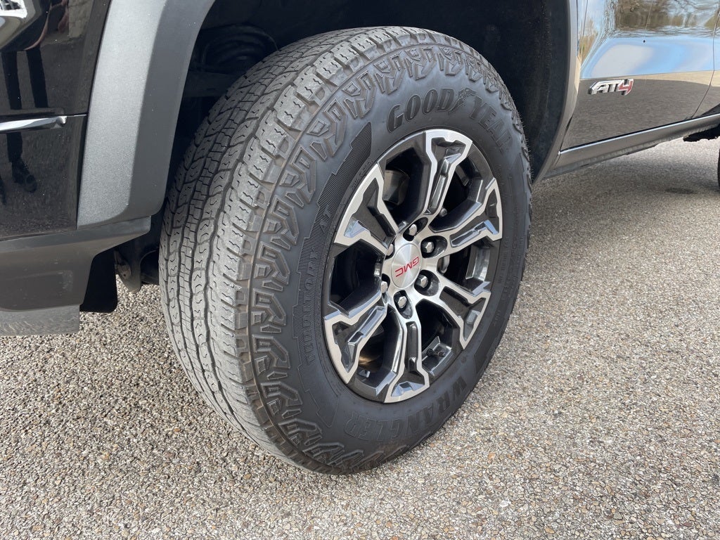 2025 GMC Canyon AT4