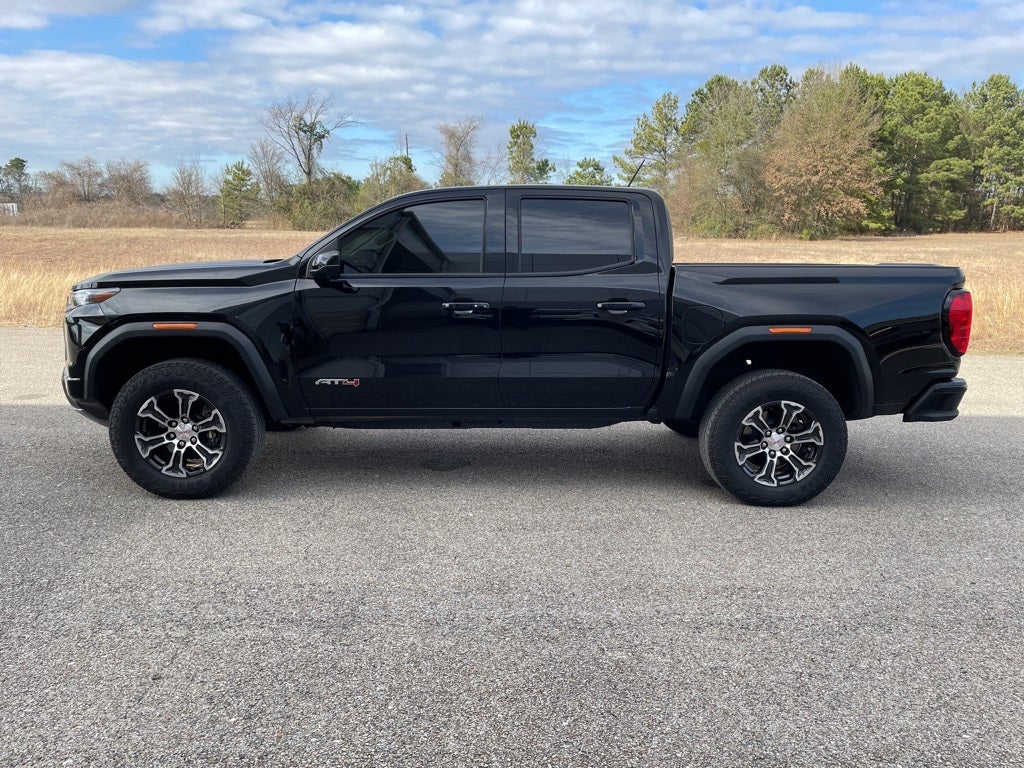 2025 GMC Canyon AT4