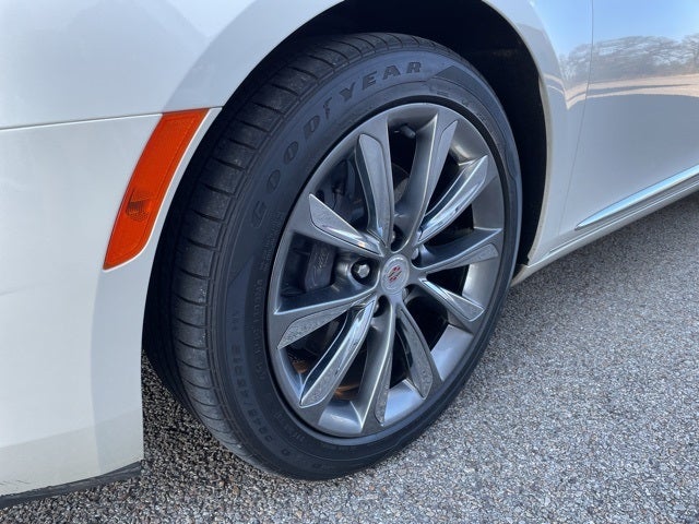 2014 Cadillac XTS Base