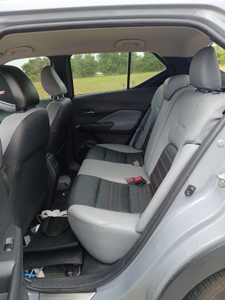 2021 Nissan Kicks SR