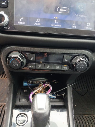 2021 Nissan Kicks SR