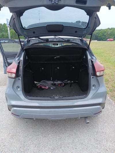 2021 Nissan Kicks SR