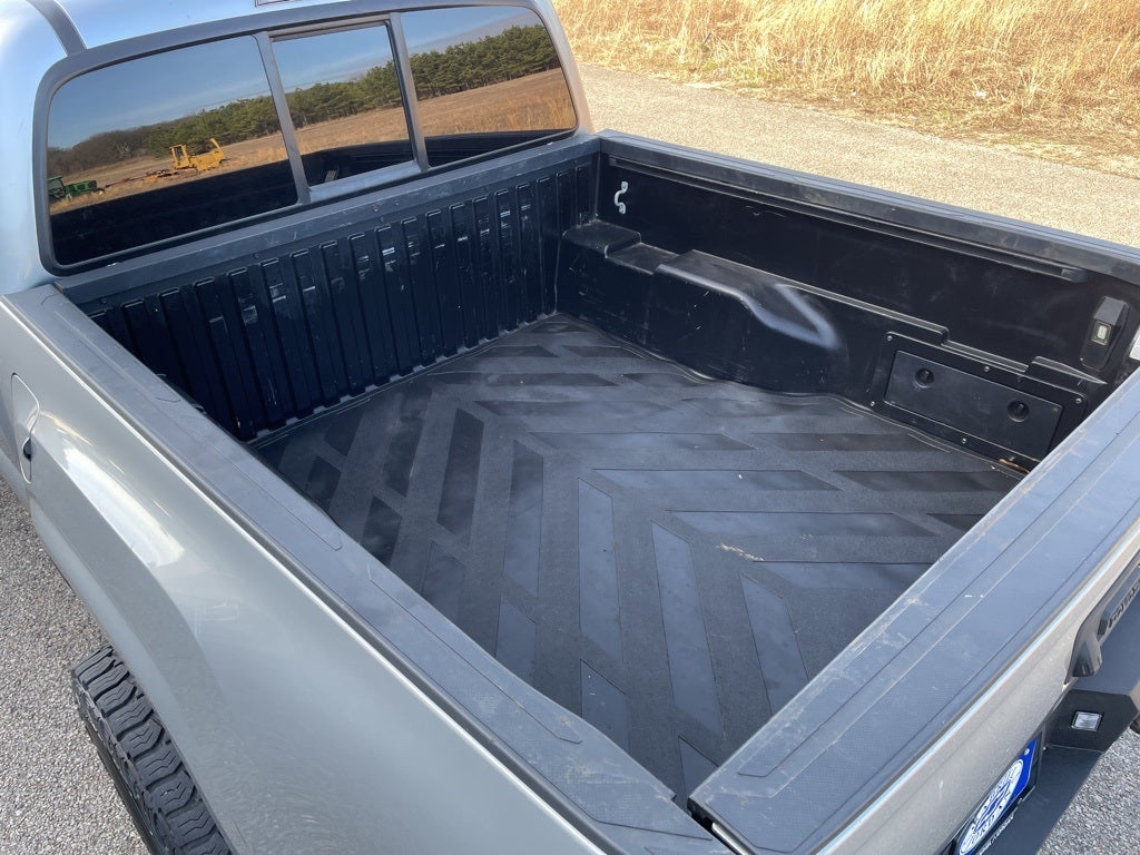 2023 Toyota Tacoma SR V6