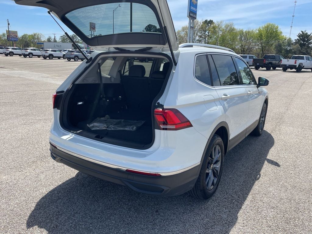 2023 Volkswagen Tiguan 2.0T SE