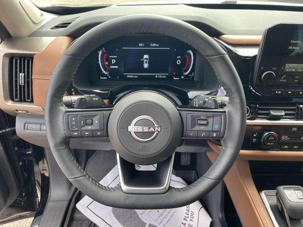 2024 Nissan Pathfinder Platinum