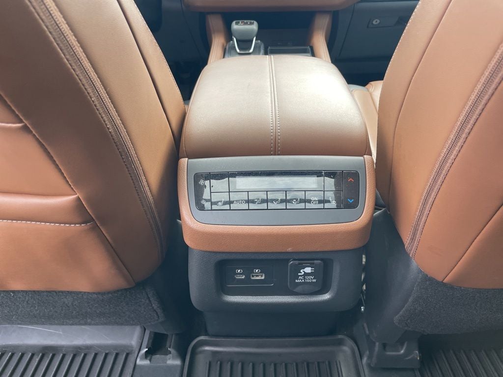 2024 Nissan Pathfinder Platinum