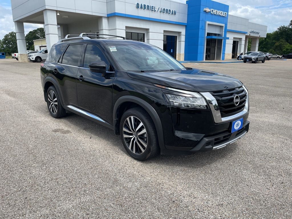 2024 Nissan Pathfinder Platinum