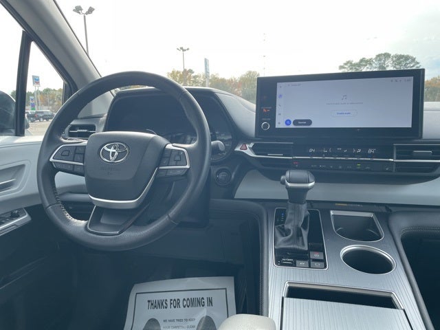2025 Toyota Sienna XLE
