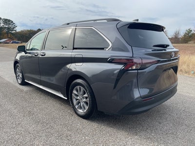 2025 Toyota Sienna XLE
