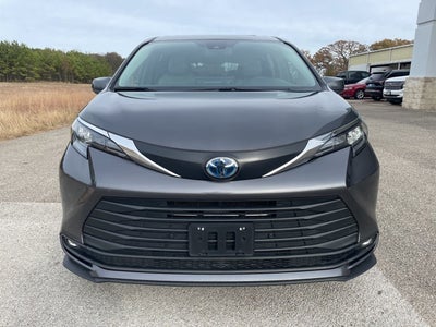 2025 Toyota Sienna XLE