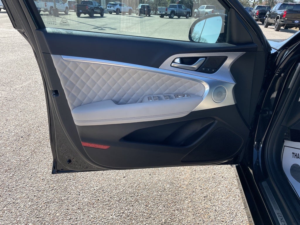 2023 Genesis G70 3.3T