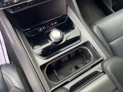 2023 Jeep Wagoneer Base