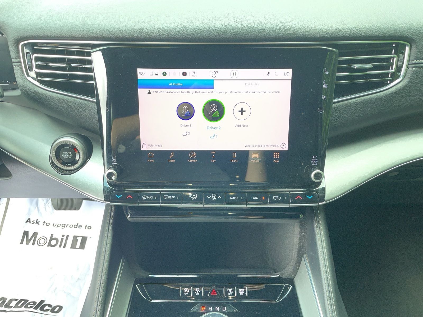 2023 Jeep Wagoneer Base