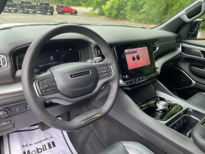 2023 Jeep Wagoneer Base