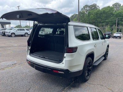 2023 Jeep Wagoneer Base