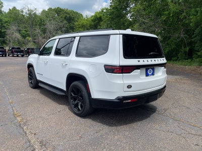 2023 Jeep Wagoneer Base