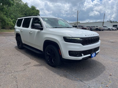 2023 Jeep Wagoneer Base