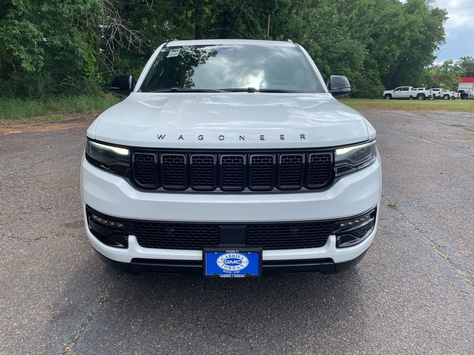 2023 Jeep Wagoneer Base