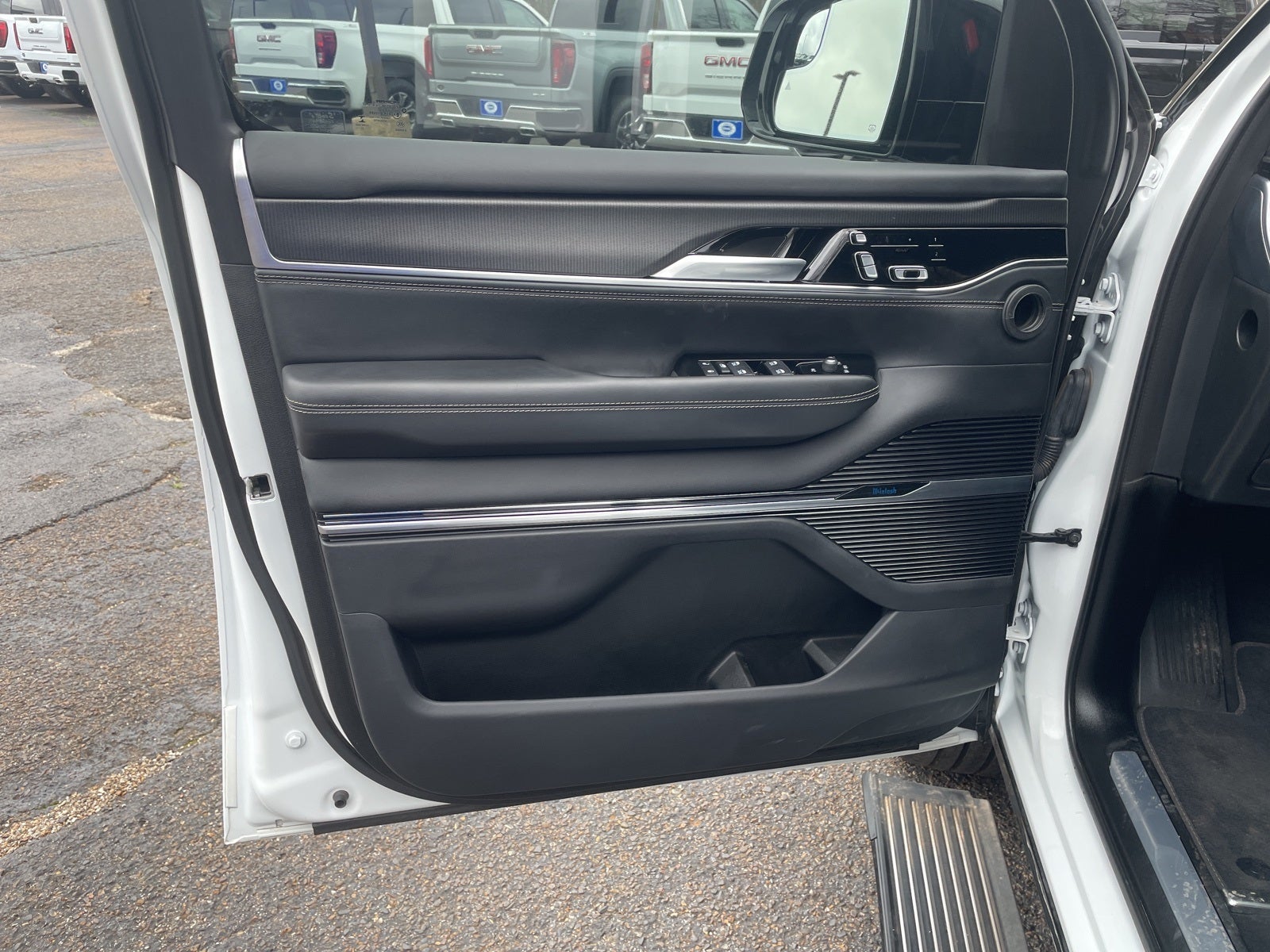 2024 Jeep Grand Wagoneer Series II